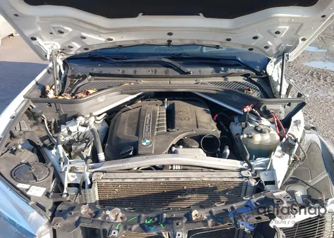 2016 BMW X5 Sdrive35I z USA, uszkodzony, nr VIN 5UXKR2C52G0R69616